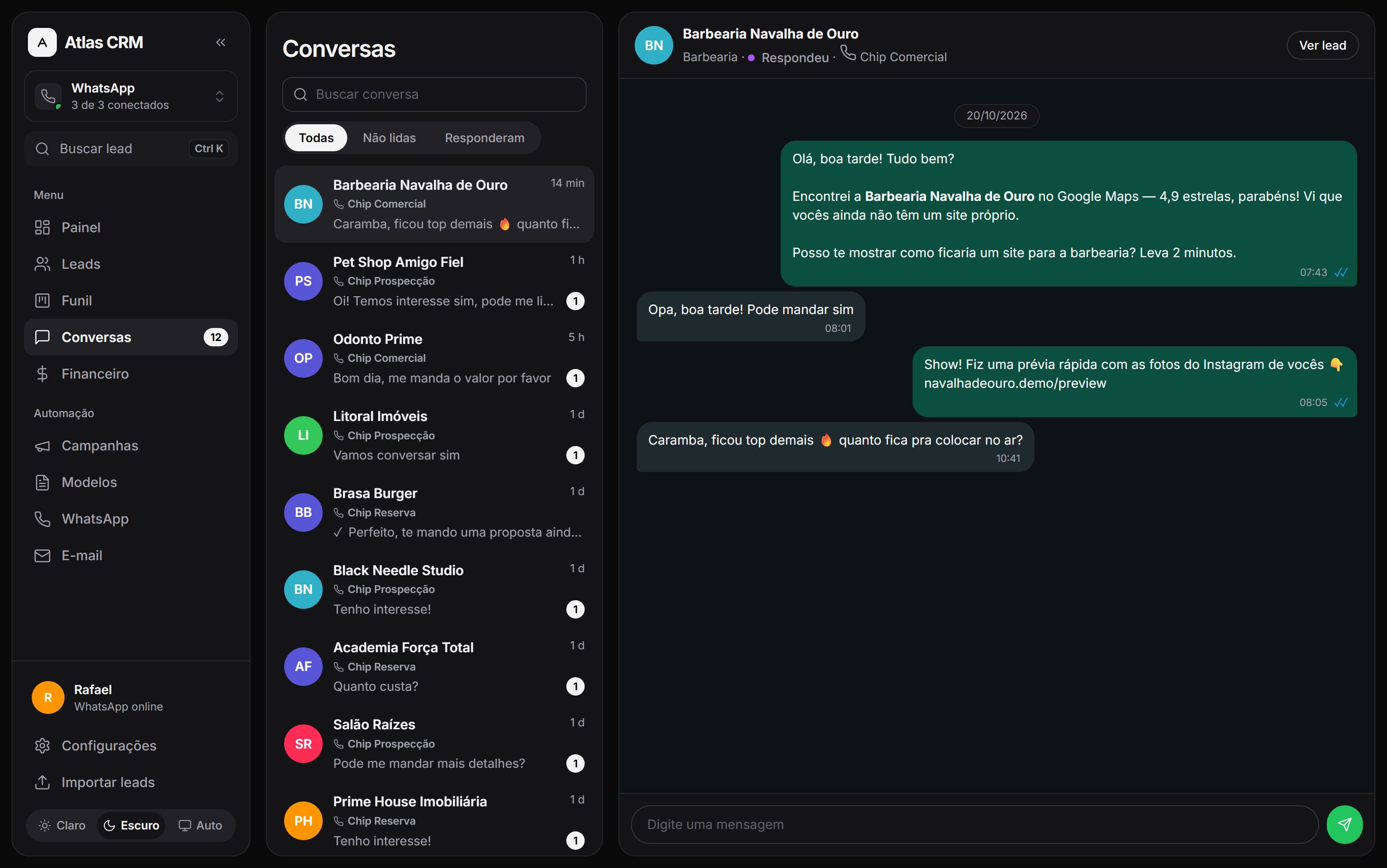 Caixa de conversas do Atlas CRM com a lista de leads que responderam e o chat aberto